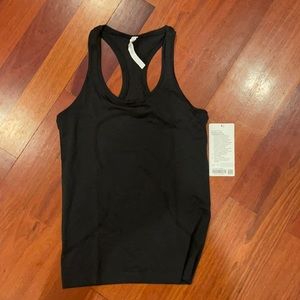 Lululemon black tank